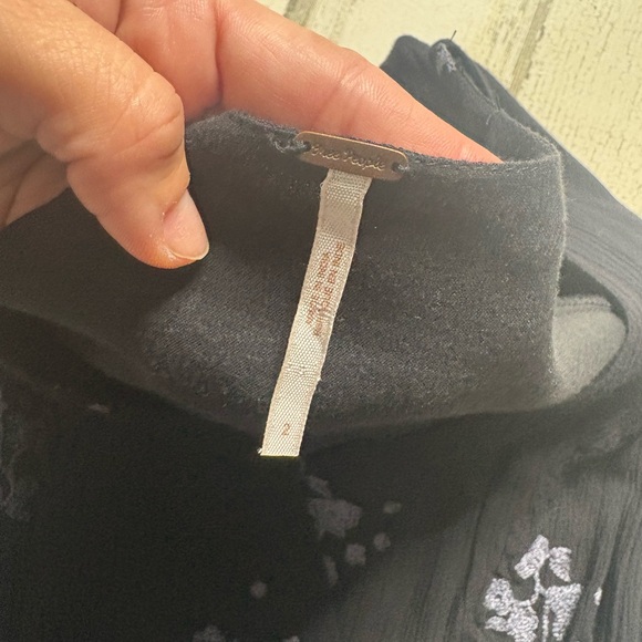 Free People Jasmine Embroidered Bell Sleeve Dress Size 2 - Picture 4 of 7